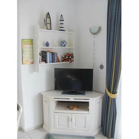 With 1 Bedroom *